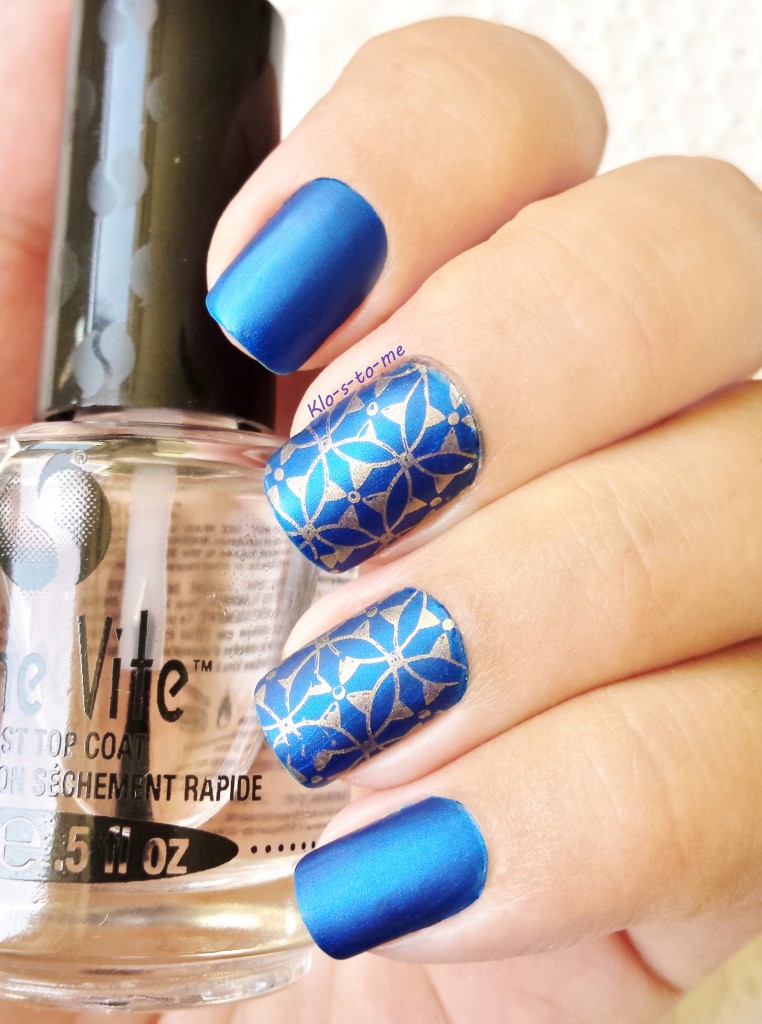 Nail-art Bleu roi