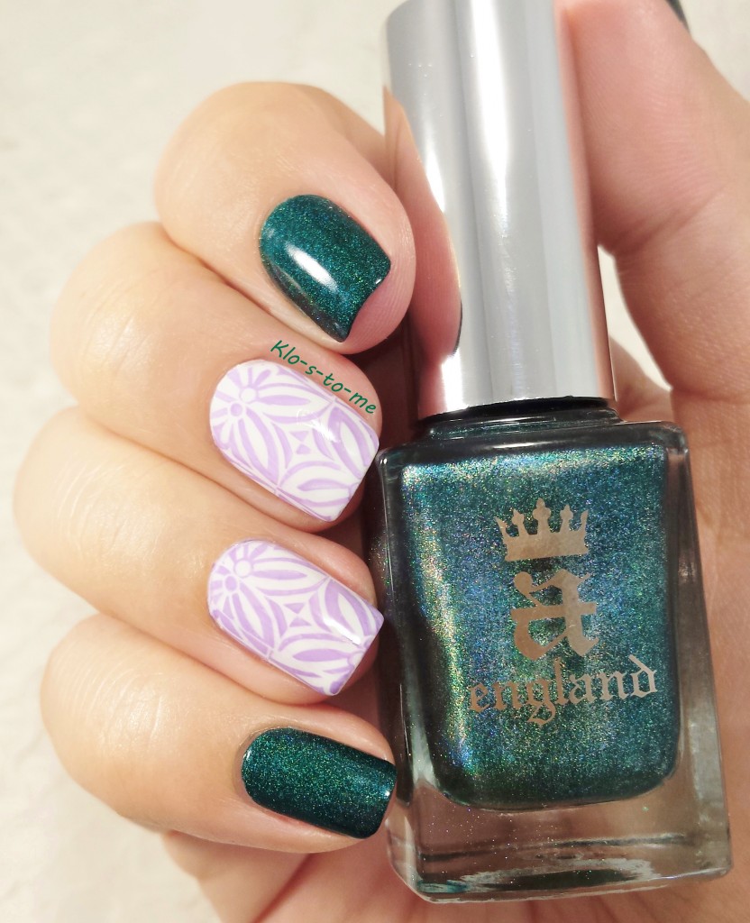 ongles teal et lavande