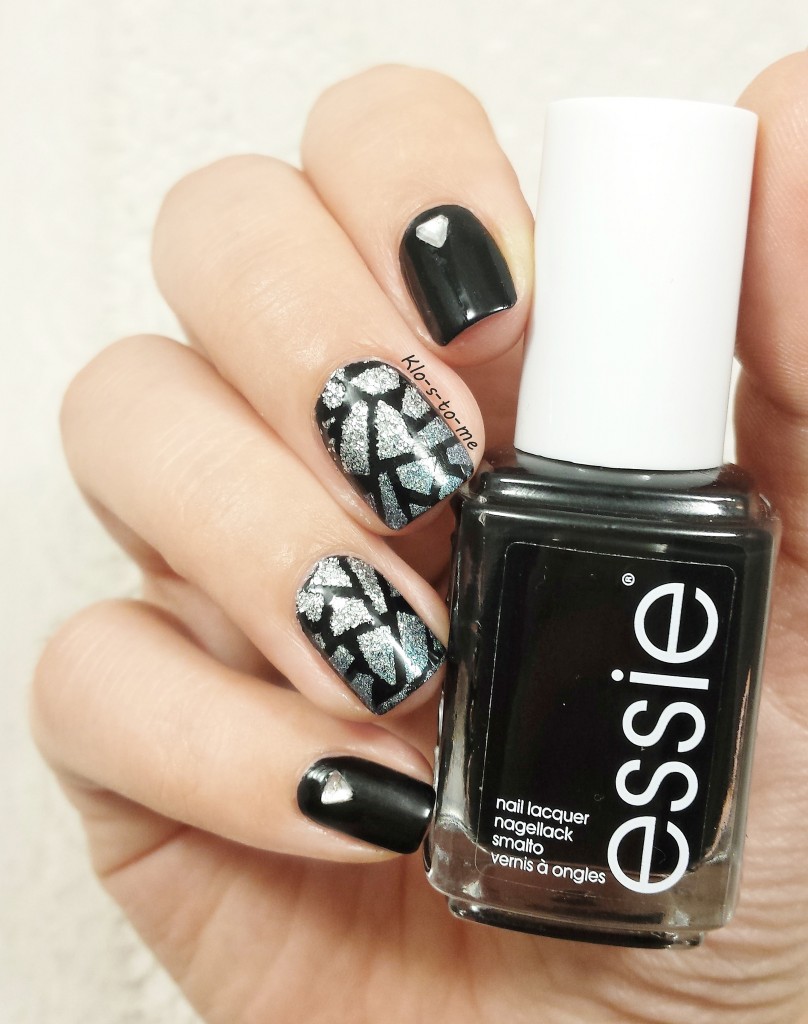 Nail-art pochoir : noir et argent