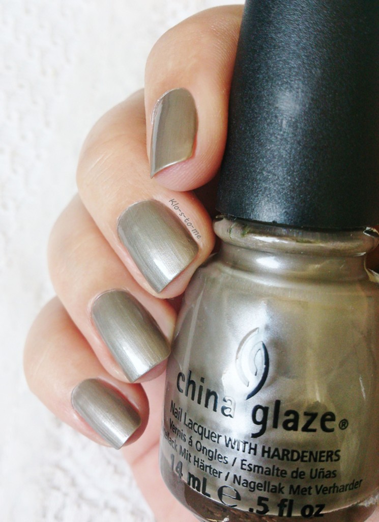 China Glaze - Hook and line - 80616 - 20140423 -