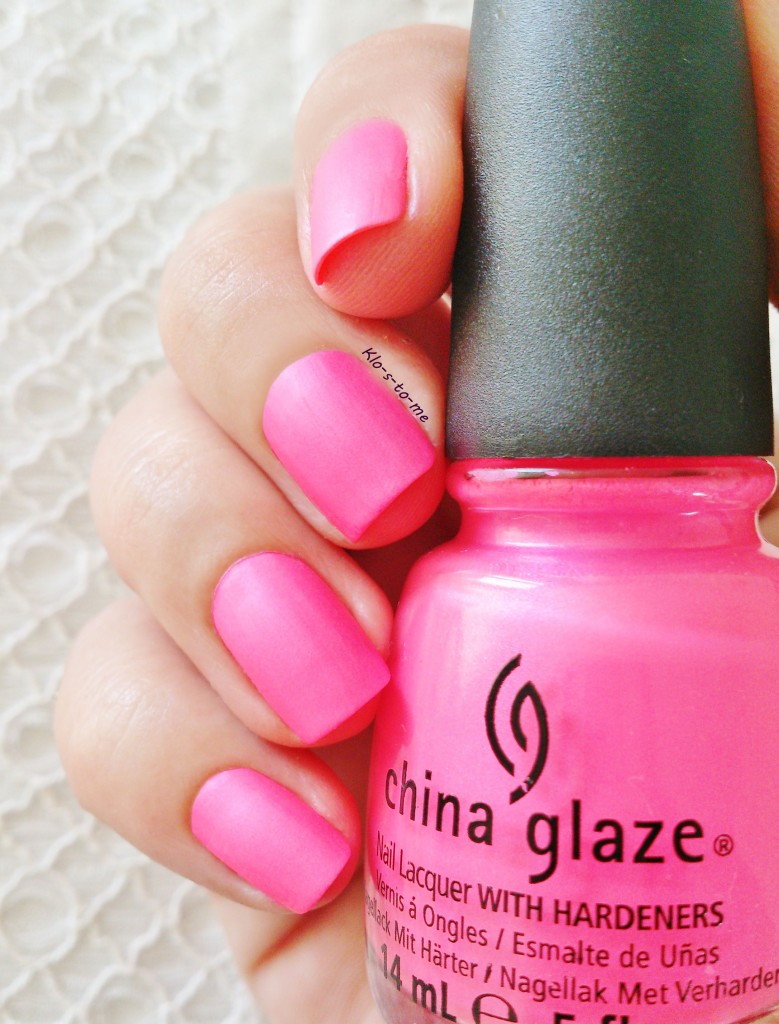 China Glaze - Pink Voltage 