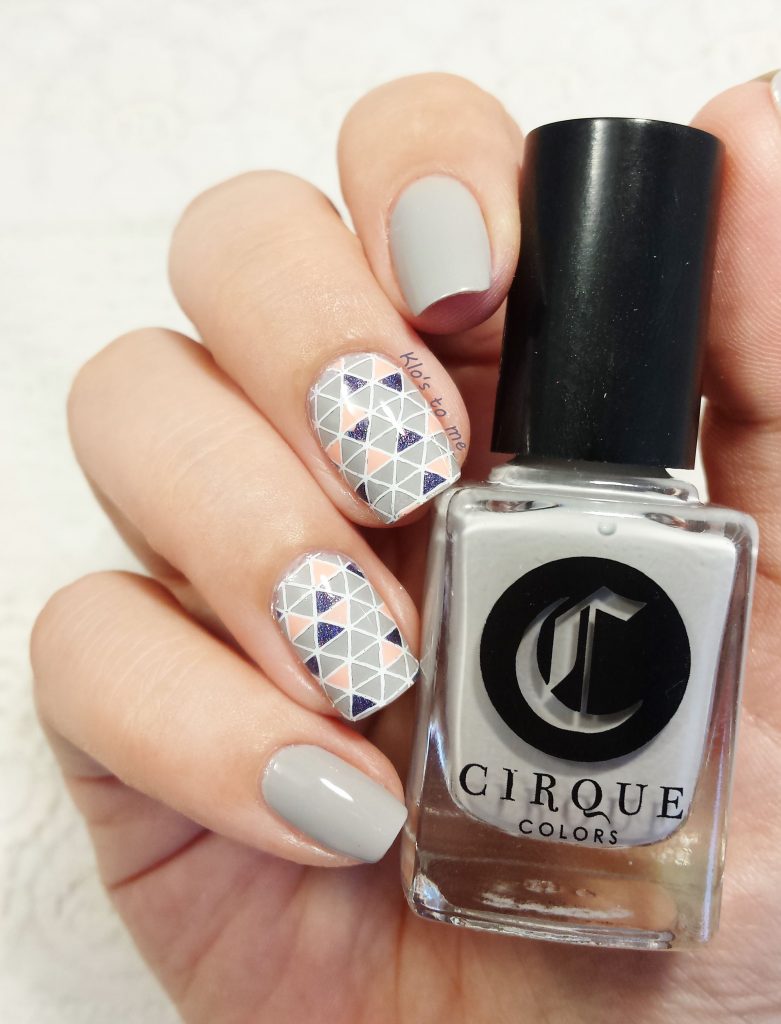 Reverse Stamping : triangles gris