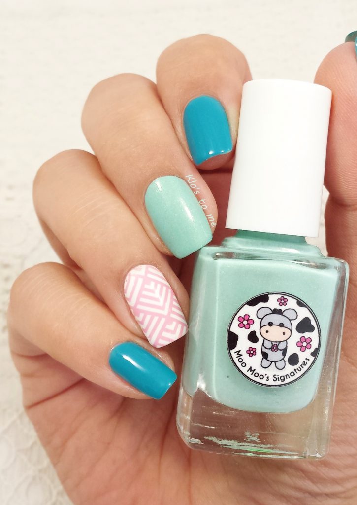 Nail-art graphique : bleu