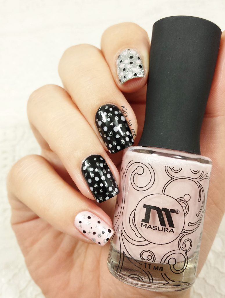 Nail-art petits pois