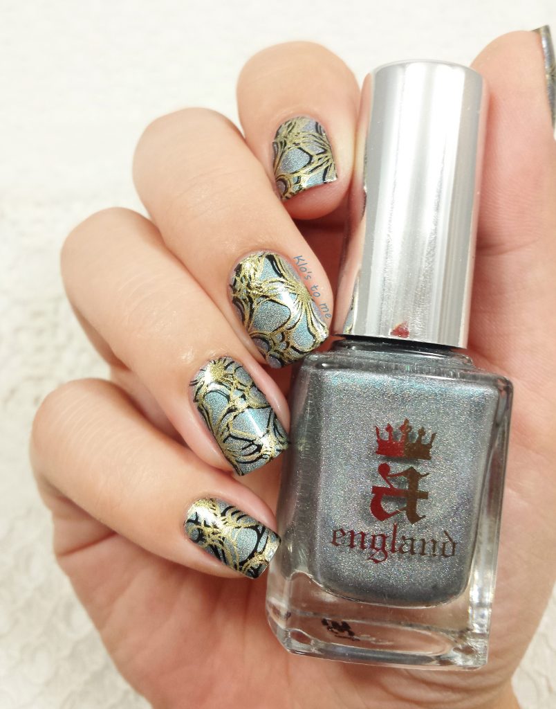 Nail-art stamping fleuri : double stamping 