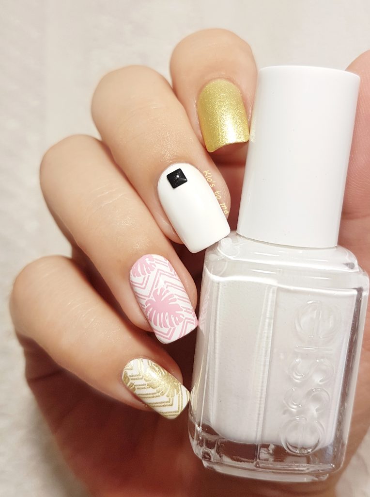 Nail-art stamping fleuri : rose tropical 