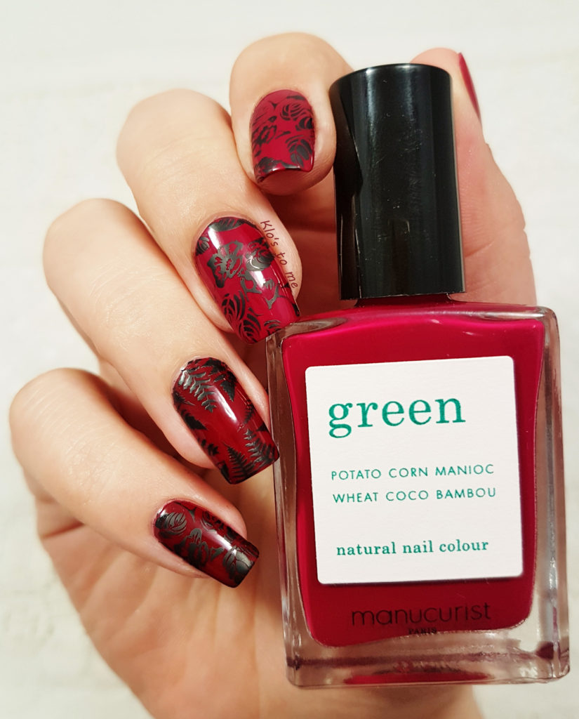 Nail-art stamping fleuri : rouge et noir