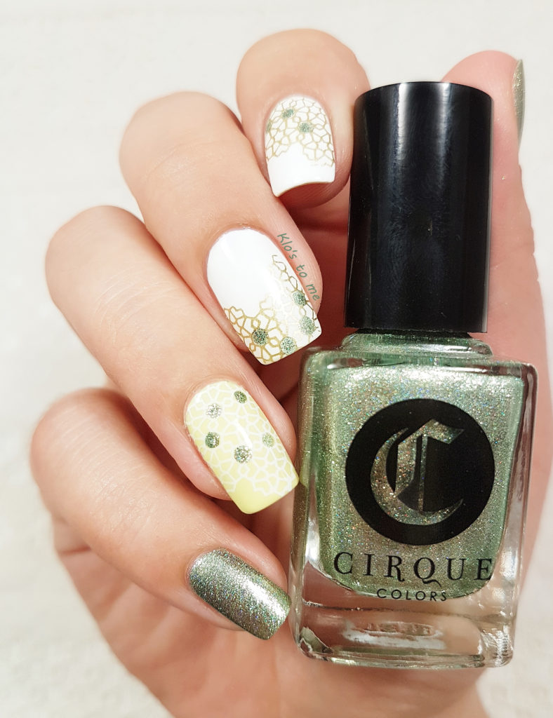 Nail-art stamping fleuri : printemps