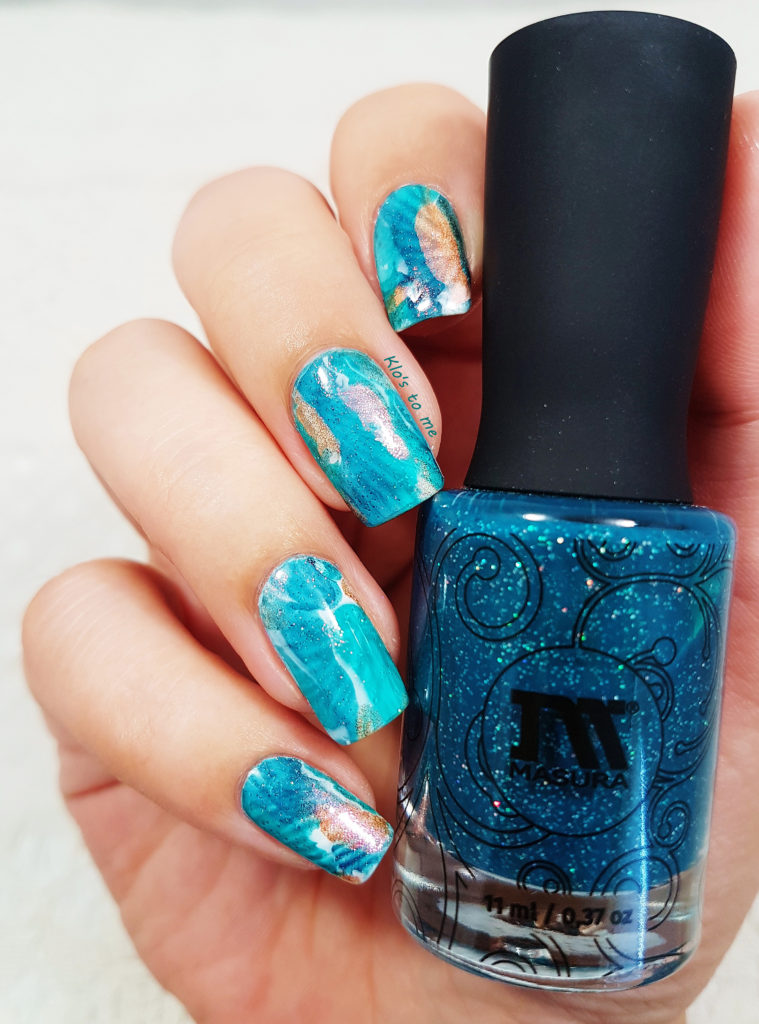 Nail-art bleu