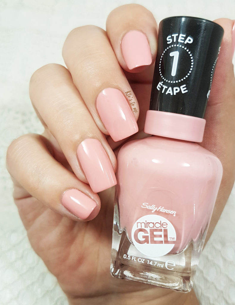 Sally Hansen Satel-lite pink