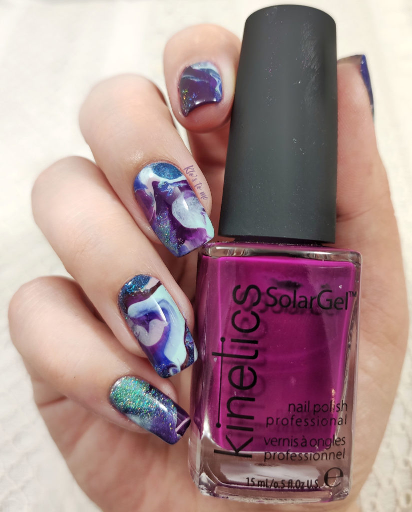 Nail-art Marble bleu et violet