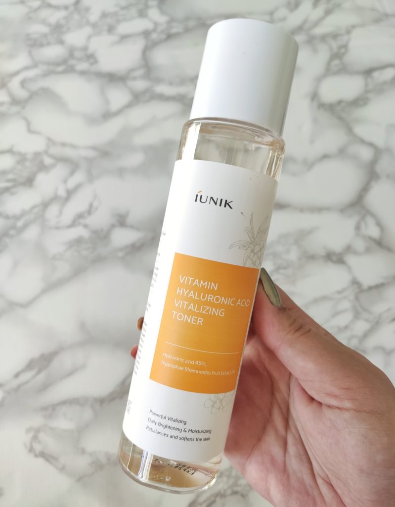 iUNIK - Vitamin Hyaluronic Acid Vitalizing Toner 